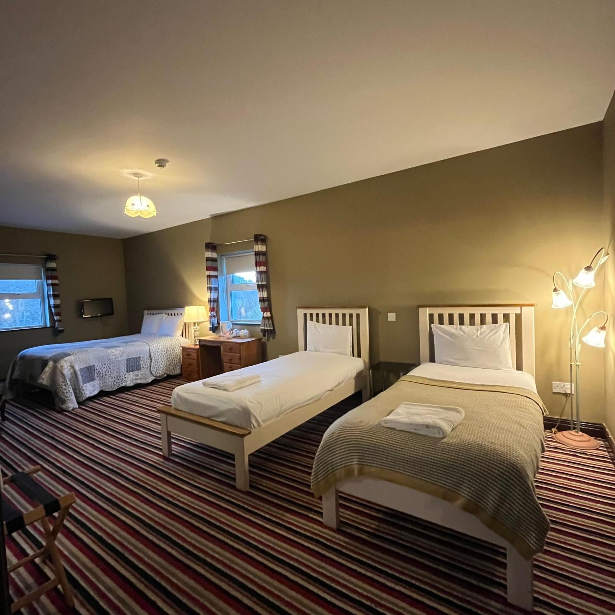 The Yeats County Inn Hotel 토버커리 외부 사진