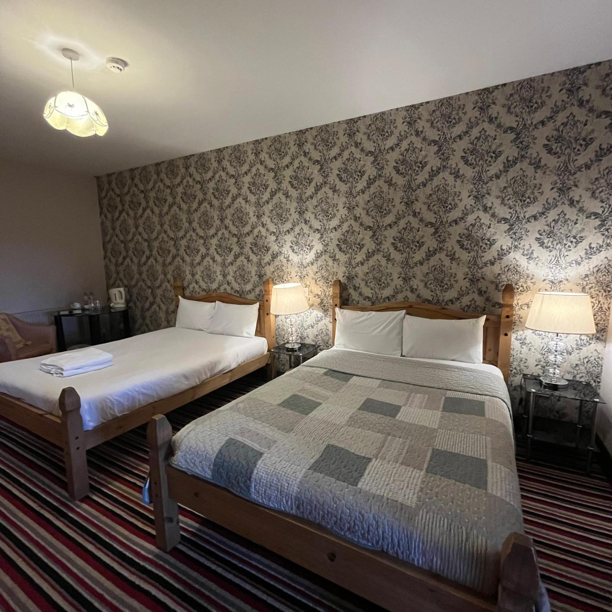 The Yeats County Inn Hotel 토버커리 외부 사진