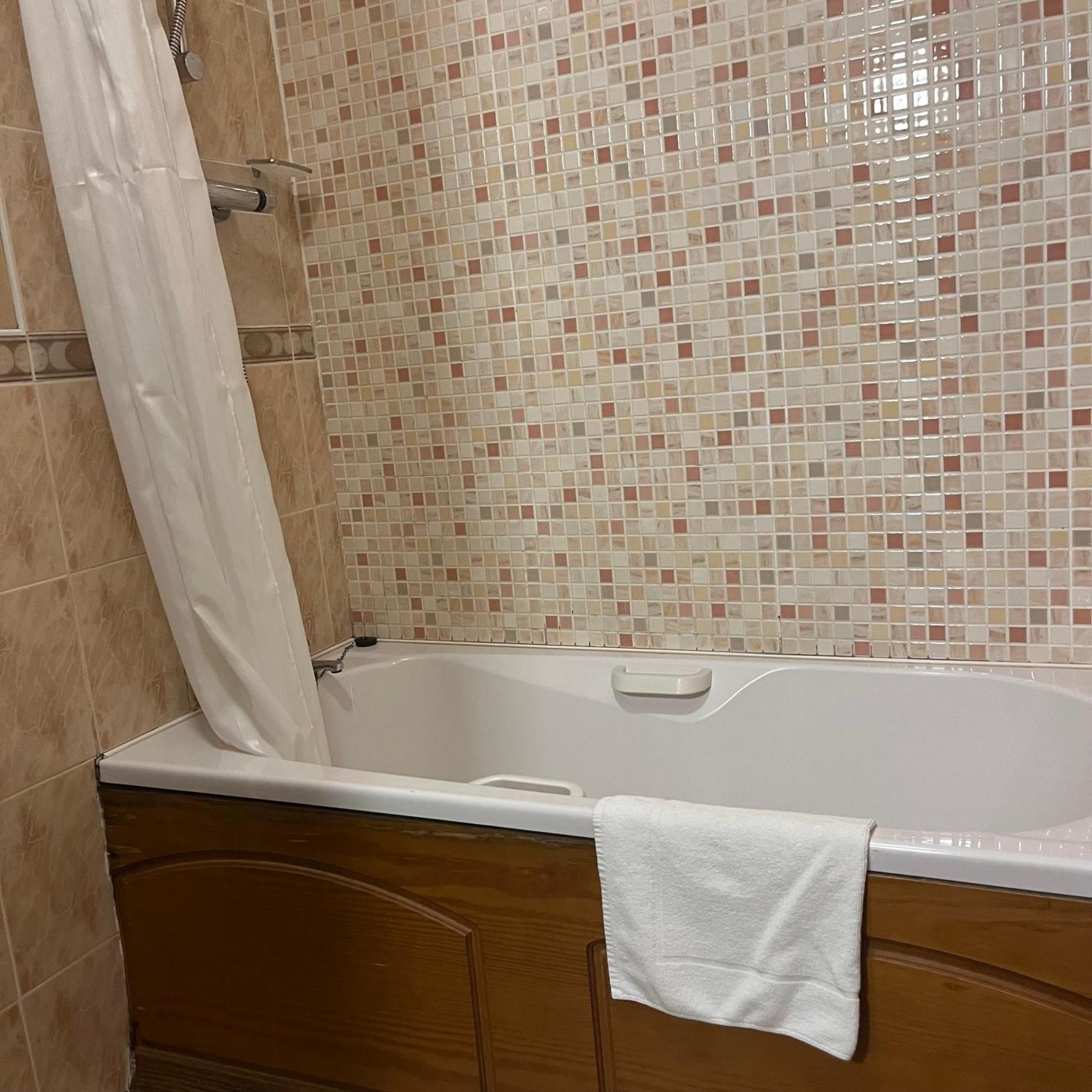 The Yeats County Inn Hotel 토버커리 외부 사진
