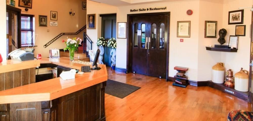 The Yeats County Inn Hotel 토버커리 외부 사진