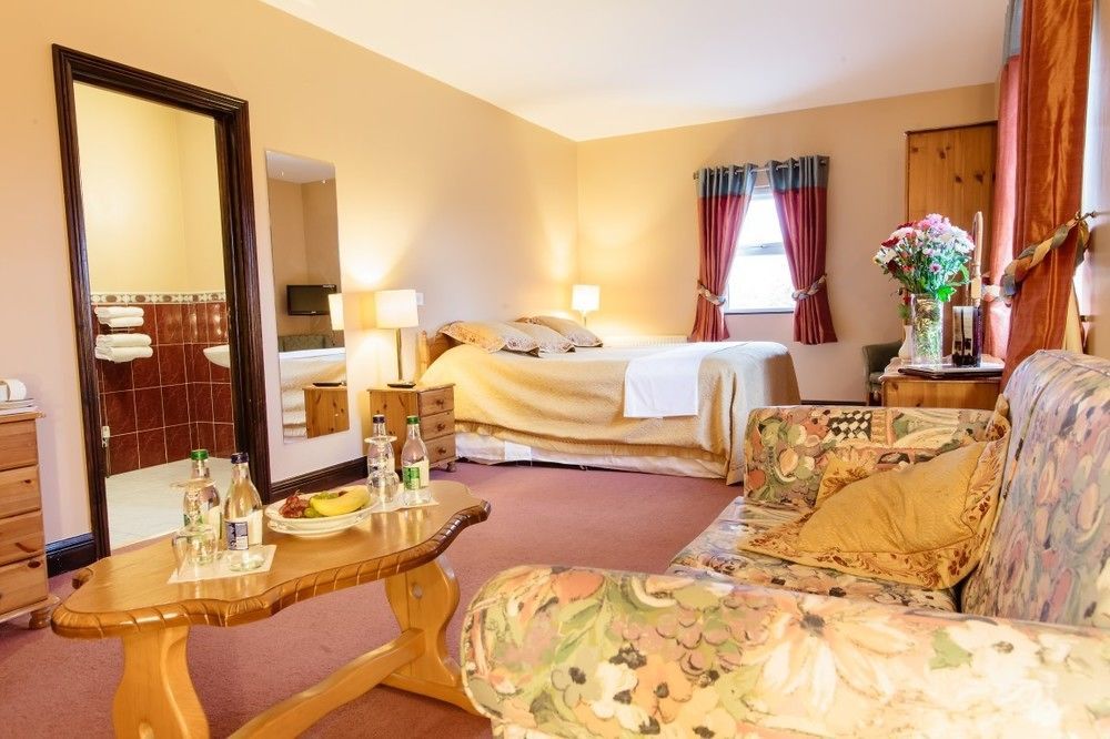 The Yeats County Inn Hotel 토버커리 외부 사진