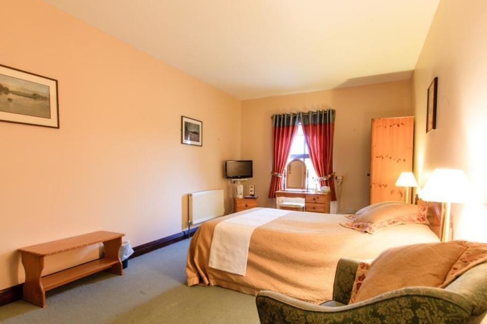 The Yeats County Inn Hotel 토버커리 외부 사진